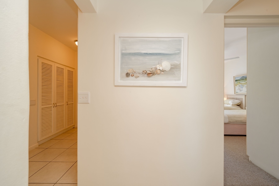 5 Bedroom Property for Sale in Signal Hill Western Cape